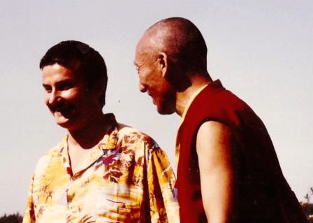 Immagine che contiene persona, uomo, esterni, cielo

Descrizione generata automaticamente